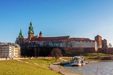 Krakow şehrinde Kraliyet Kalesi ile Wawel hill