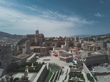 Bir ortaçağ kalesi Georgia'da karmaşık Rabati kalesidir.