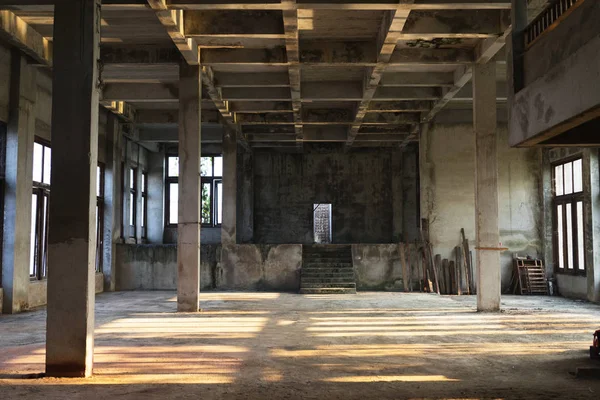 Interior of an old abandoned building — Stock Photo, Image