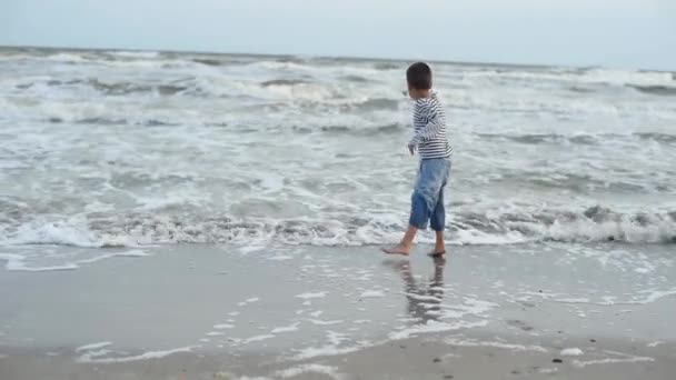 Happy Little Boy Having Fun Blue Water Summer Active Vacation – Stock-video