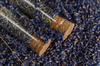 Kurutulmuş Organik Gerçek Lavanta veya İngiliz Lavandula angustifolia Macro yakın plan.