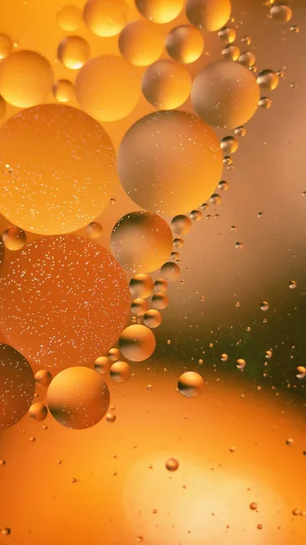 Aceite Con Burbujas Sobre Fondo Naranja Con Colores Vibrantes Fondo — Foto de Stock
