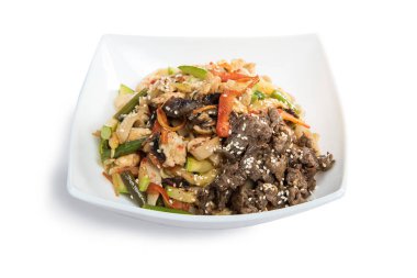 Beyaz arka planda fotoğraflanmış farklı çerez türleri