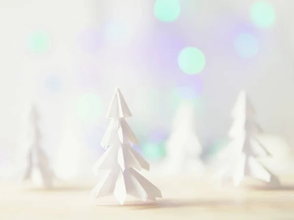 Vánoce Nový Rok Pozadí Papíru Origami Stromy Krásný Bokeh Odlesky — Stock fotografie
