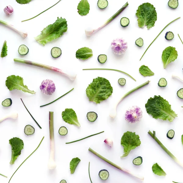 Padrão Com Cebolas Verdes Alho Pepinos Folhas Salada Isoladas Fundo — Fotografia de Stock