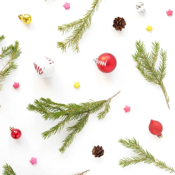 Çam dalları, topları, koni ve kağıt yıldızlar Noel kompozisyonu