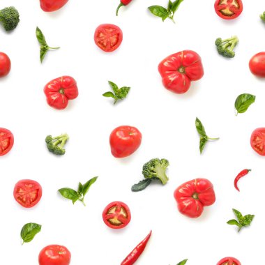 Taze domates, brokoli ve yeşil basil beyaz arka plan üzerinde üstten görünüm izole seamless modeli