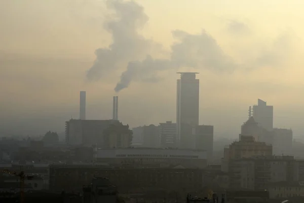 Una Vista Panorámica Una Ciudad Industrial Contaminada —  Fotos de Stock