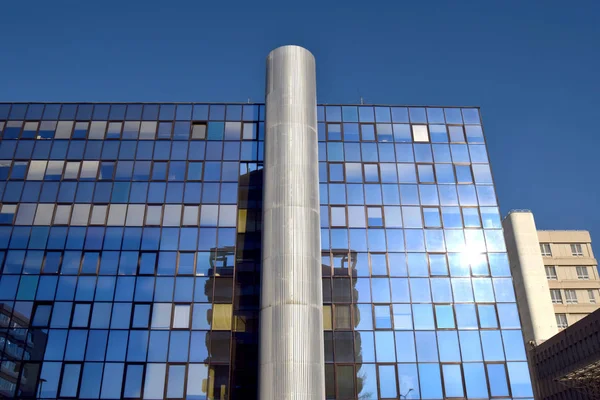 Stadtlandschaft - das Stadtbild einer modernen Stadt — Stockfoto