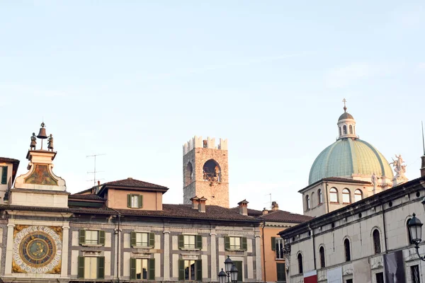 Kwadrat złożyć na zachód - Brescia - Lombardia — Zdjęcie stockowe