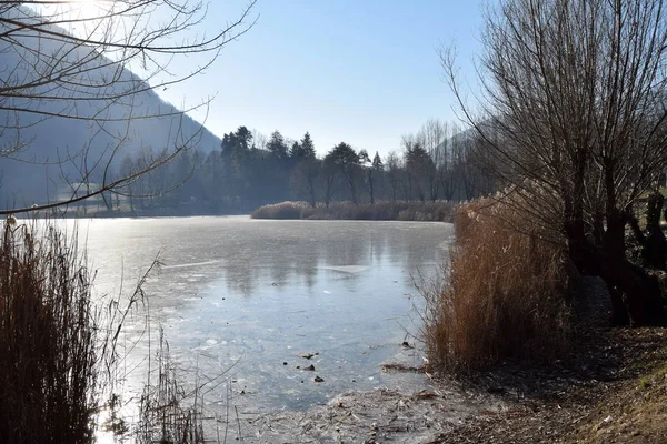 Göl Endine Tamamen Donmuş Bergamo Eyaletinde Talya Içinde — Stok fotoğraf