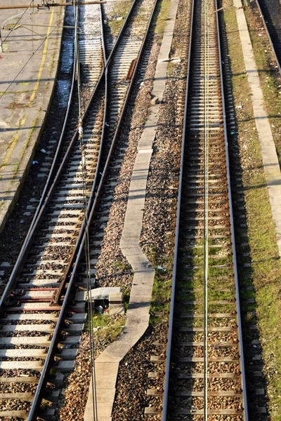 鉄道のレールの上の長い旅 — ストック写真