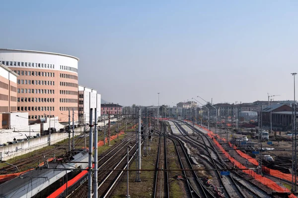 鉄道のレールの上の長い旅 — ストック写真