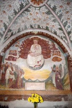 Harika freskler terk Gölü bölgesinde kilise