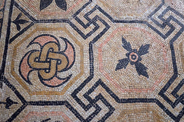 Antigos mosaicos romanos encontrados em escavações de Bréscia - Itália — Fotografia de Stock