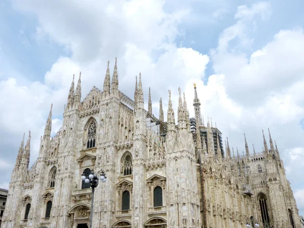 Las espigas del Duomo de Milán —  Fotos de Stock
