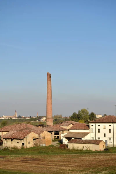 Post-industriell arkeologi - en gammal tegelfabrik — Stockfoto