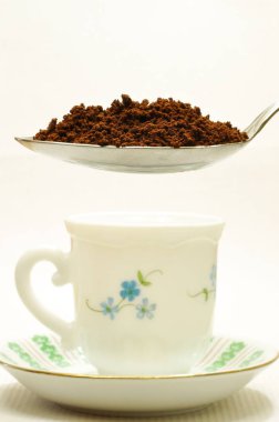 İyi bir fincan kahve için iyi bir uyanış gecenin 01