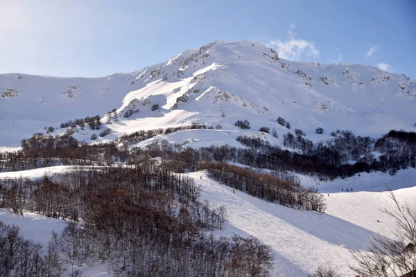 De höga bergen i Abruzzo fylld med snö 007 — Stockfoto