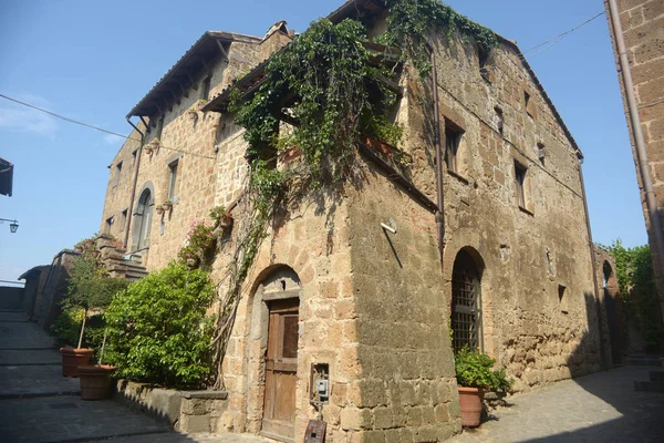 Charakteristický pohled na starobylou vesnici Lazio - Itálie — Stock fotografie