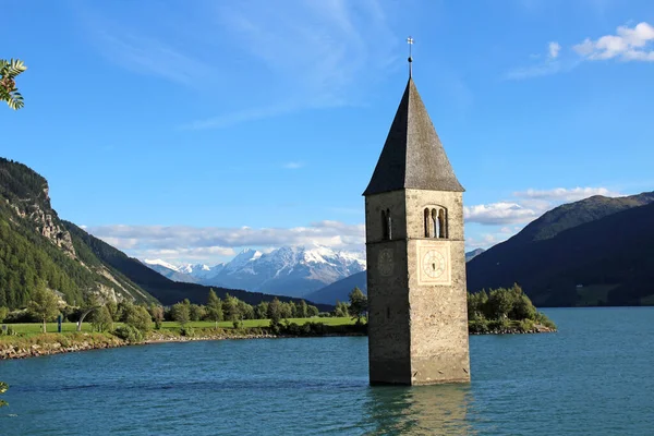 Blick Auf Den Bezaubernden Reschensee Den Friauler Alpen Italien — Stockfoto