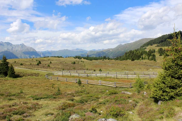 Hermoso Paisaje Montañoso Del Valle Resia Entre Los Alpes Friuli — Foto de Stock