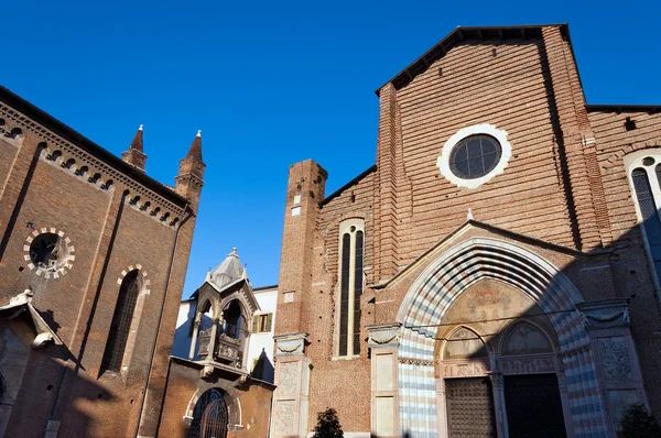 Kyrkan av santa anastasia - verona-Italien — Stockfoto