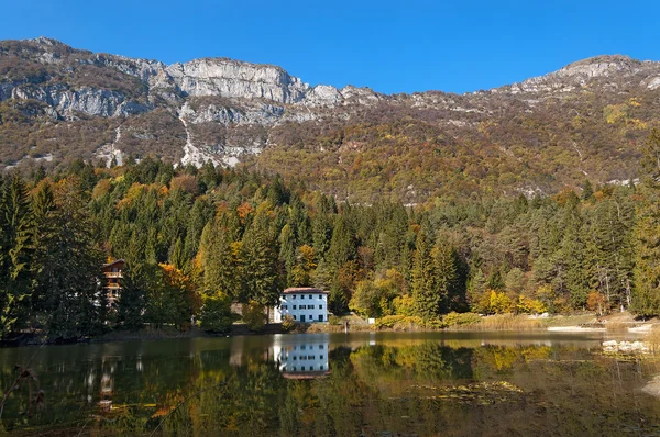 Lago di Cei - Trentino Alto Adige Itália — Fotografia de Stock