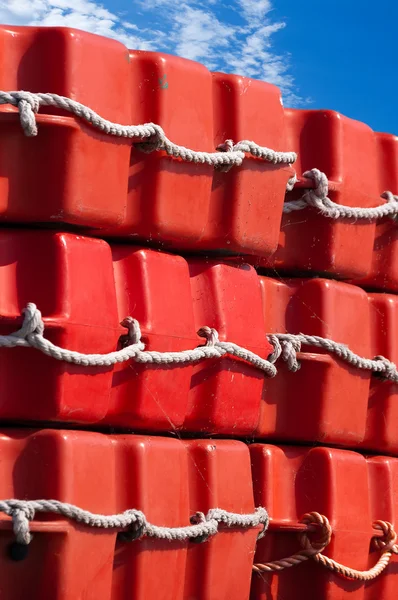 Balsas de Vida Roja con Cuerdas — Foto de Stock