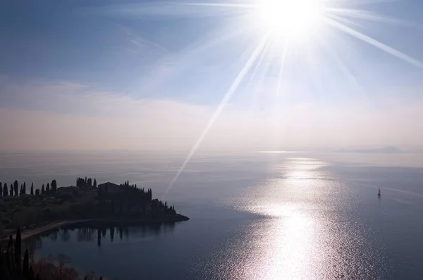 Punta San Vigilio - Itálie jezero Garda — Stock fotografie