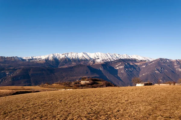 高原的 Lessinia 和意大利阿尔卑斯山 — 图库照片
