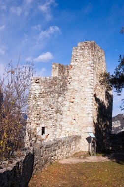 Arco di Trento - Trentino İtalya Castle
