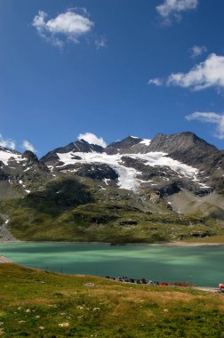 Bernina Alpler ve beyaz Lake - Poschiavo İsviçre