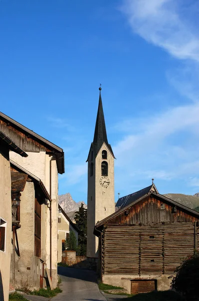 Guarda - Piccolo villaggio in Engadina Svizzera — Foto Stock
