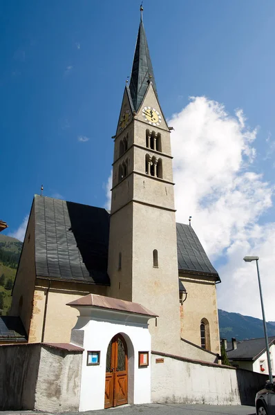 Mały kościół - Santa Maria Val Müstair — Zdjęcie stockowe