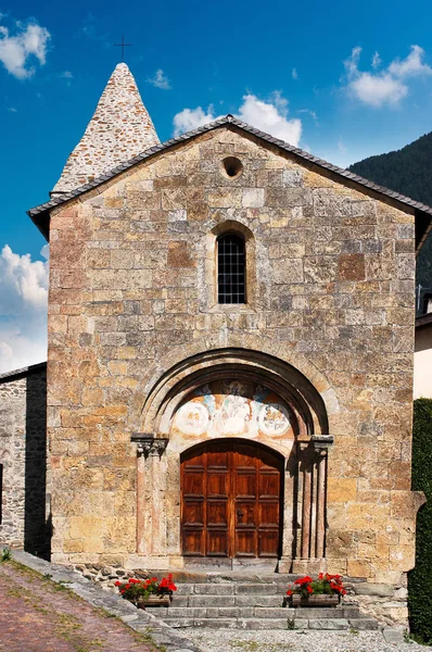 Kerk van San Giovanni - Tubre Trentino Italië — Stockfoto