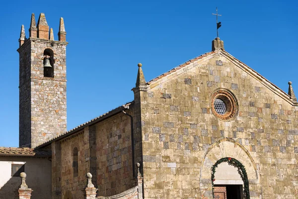 Monteriggioni - Iglesia de Santa Maria Assunta — Foto de Stock