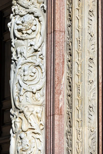 Detalhe da Catedral de Siena - Toscana Itália — Fotografia de Stock