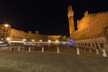 Gece - Siena İtalya Piazza del Campo