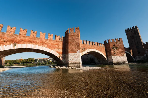 Мост Кастельвеккьо - Верона Италия — стоковое фото