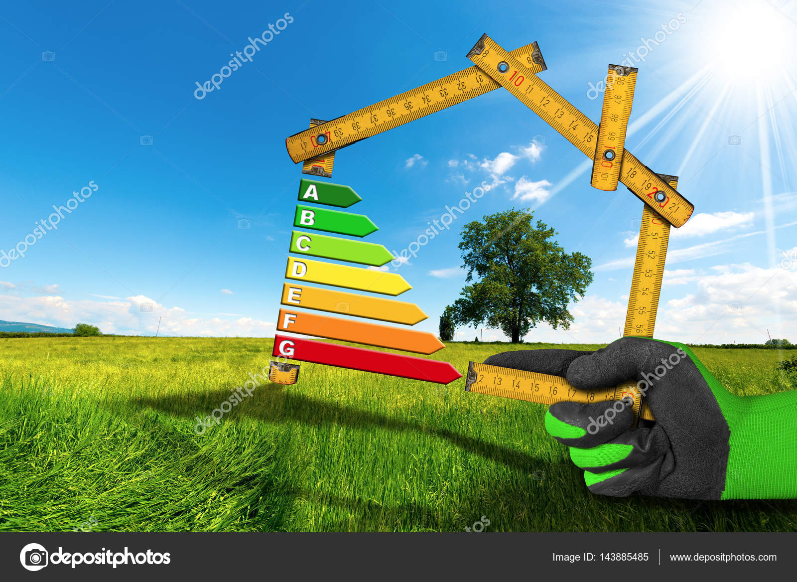 Efficienza energetica progetto di casa ecologica — foto stock ... Progetto casa ecologica