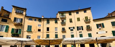 Piazza Anfiteatro - Lucca Toskana İtalya