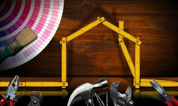 Conceito de melhoria de casa - Casa e ferramentas de trabalho — Fotografia de Stock