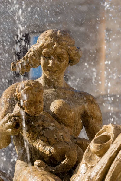 ダイアナ - オルティージャ シラキュース シチリア イタリアの泉 — ストック写真