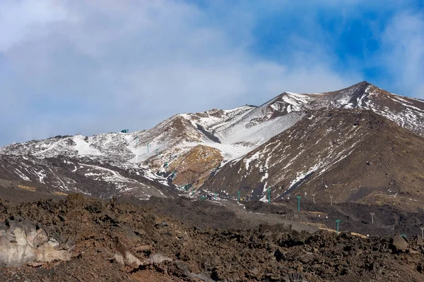 Mount Etna vulkanen med snö - Sicilien Italien — Stockfoto