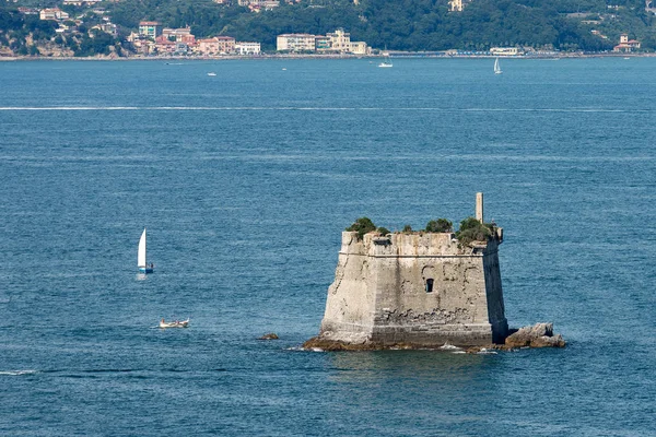 スコラ タワー - イタリア ラ ・ スペツィア湾 — ストック写真