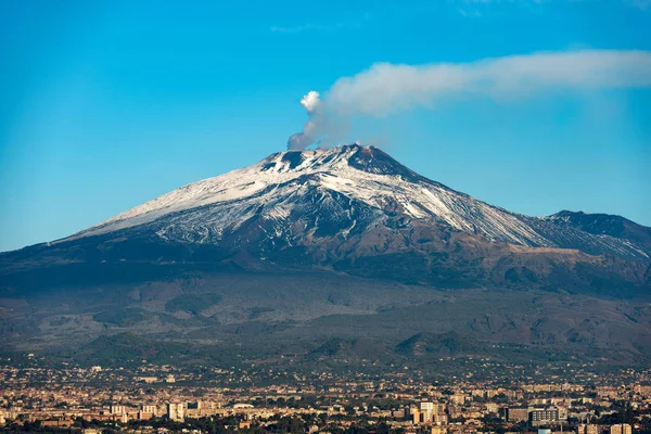 埃特纳火山火山和卡塔尼亚-西西里意大利 — 图库照片