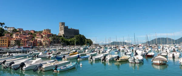 Port Lerici miasto - La Spezia - Włochy — Zdjęcie stockowe