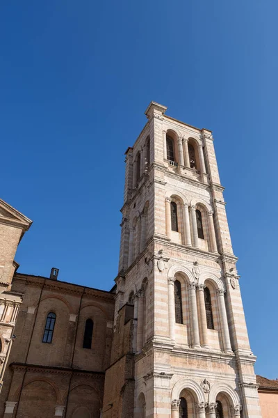 Bell Tower van Ferrara Cathedral - Italië — Stockfoto