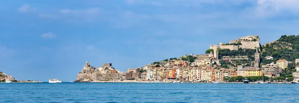 Ligurien italien - stadtbild von porto venere — Stockfoto